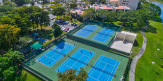 Bright & Spacious 1BR Retreat Near Beaches & Shopping Gallery 38