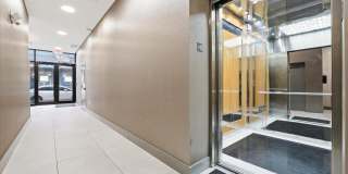 531 32nd Street Gallery 14