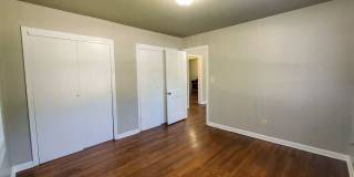 2 bedroom 1 bath duplex in Shawnee Gallery 6