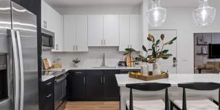 The Hadley Gallery 8