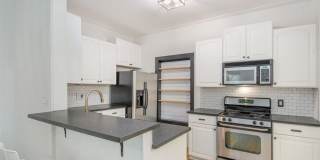 Adorable 2BR House for Rent! Gallery 6