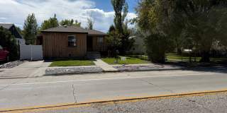 4 Bedroom 1.5 Bath House with Washer and Dryer and Fenced Back Yard Gallery 1