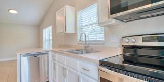 The Piquette Apartments Gallery 3