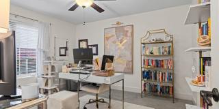 This luxurious townhouse on Cherry St. Gallery 11