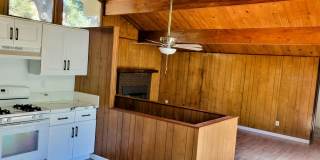 3 Bedroom 2 bath recently updated Gallery 7