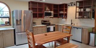 Fully Furnished Executive Sander's Beach Rental Gallery 6