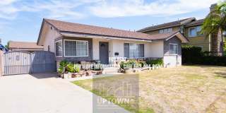 House - 3 Bedrooms / 1.5 Baths - Bellflower Gallery 1