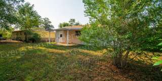 3-Bedroom Home Near Dining and Shopping Gallery 11
