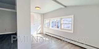 227 Washington Ave Gallery 14