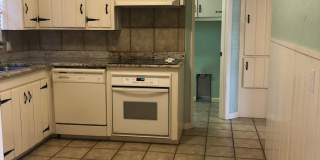 Located in Canyon!!!! Nice 3bedroom 1 bath located near WT and shopping center Gallery 13