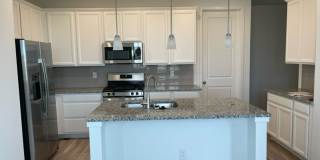 Spacious 4 Bed Townhome with 2-Car Garage in Erie-Available June 1! Gallery 1