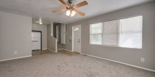 1317 South Pennsylvania Avenue | Springfield, MO 65807 COLLEGE PRE-LEASING – Fresh Interior Remodel – Walk to Campus Gallery 4