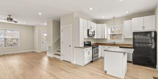 House in Kenilworth - Beautifully Refreshed! Gallery 17