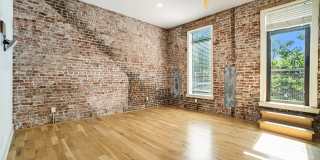 Modern 1 Bedroom, 1 Bath Apartment Home  Located In Historic Westport Gallery 53