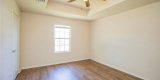 610 Maplewood Drive Gallery 14