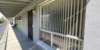 ***MOVE IN SPECIAL***UTILS INCLUDED : ONE BEDROOM UPSTAIRS CONDO Gallery 8