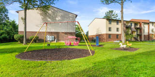 Country Club Apartments Gallery 12