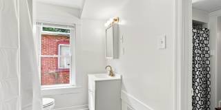 3 Bed, 1 Bath Available Now! Gallery 17