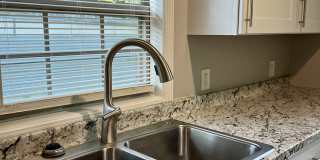 107 N Gillette Ave Gallery 24