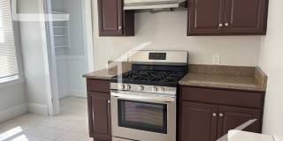 Nice 3 bed in oak square Gallery 6