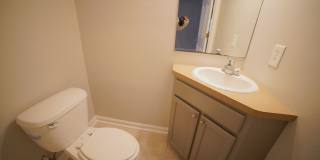 3 Bed / 3.5 Bath Townhome in NW Gallery 6