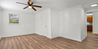 Three Bedroom Cottage in Country Club Village Gallery 9