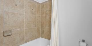 Oak Cove Condo Gallery 19