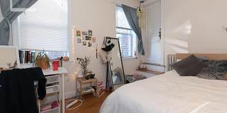 Nice 3 bed in Brookline Gallery 10