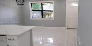 1710 SW 70th Way Gallery 1