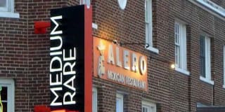 Quebec House Gallery 59