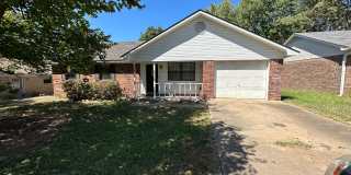 Come take a look at this 3-bedroom 1.5-bathroom home! Gallery 1