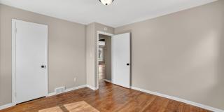 1851 BEVERLY HILLS DR Gallery 16