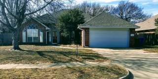 Very nice 3 bed + office, in Berkley Addition in west Norman! Gallery 1