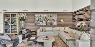 307 Holiday Dr Gallery 23