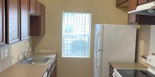 BEAUTIFUL 2 BEDROOM TOWNHOME IN SOUTH SALEM HILLS! Gallery 15