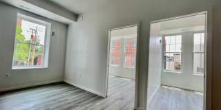 725 W Pratt Gallery 67
