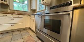 Charming 3 BR Home in Thornton Park - Quick Walk to Restaurants and Shops! Gallery 24
