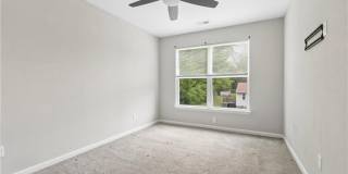 5 Lacrosse Street Gallery 22