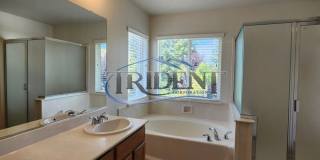Beautiful 4 bedroom, 2 ½ bath, 2 story house Gallery 18