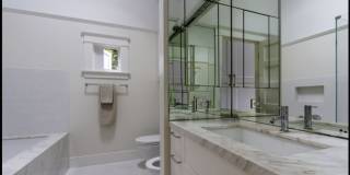 652 Woodlawn Ave Gallery 9