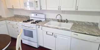 1526 Rapids Street Gallery 8