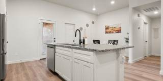 Fresh, Modern & Move-In Ready in Willowbend! Gallery 17