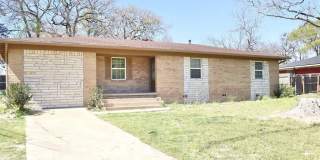 1004 W Cayuga Drive Gallery 1