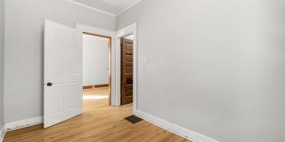 NEW LISTING! 4 BEDROOM HOME NEW LISTING! 4 BEDROOM HOME Gallery 28