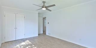 Complete RENOVATION only a few years ago!  Large bedrooms! Gallery 23