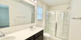 Beautiful & Spacious 3Bed Paired Home minutes from I-85 Gallery 10