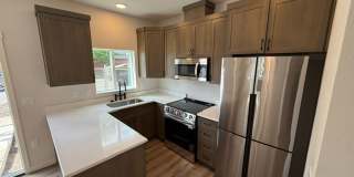 September Move In 3 bed 3 bath NEW Dixon Cottages Gallery 6
