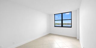 105 Lake Emerald Drive Gallery 12