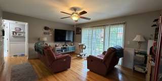 167 E Palatine Road Gallery 6