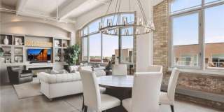 700 Washington Avenue N Gallery 8